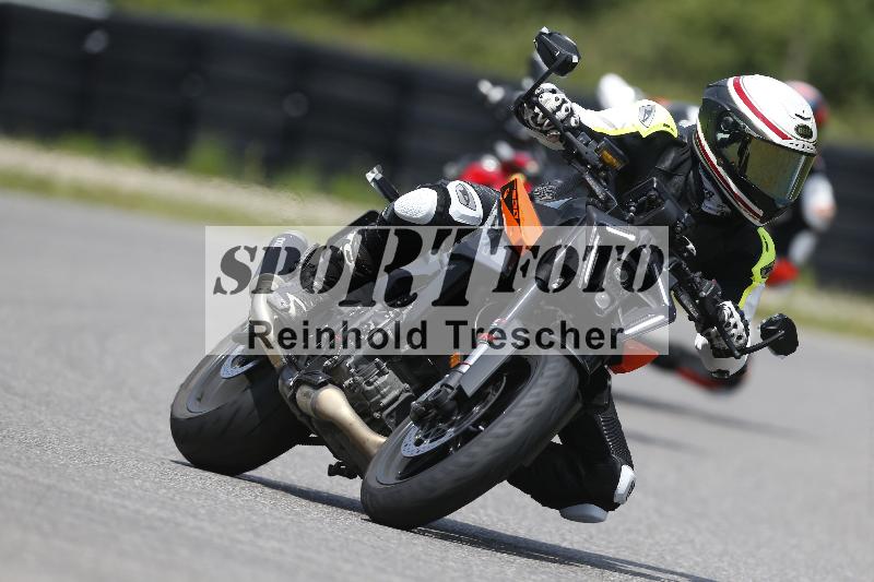 /27 12.06.2025 Ducati Schweiz Trackday Warmup  ADR/gruen-vert/29